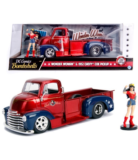 Imagine DC Bombshells 1952 Chevy Coe Wonder Woman scara 1 la 24