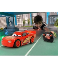 Imagine Cars 3 Turbo Racer Lightning McQueen masina cu telecomanda