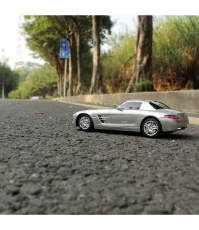 Imagine Masina cu telecomanda Mercedes-Benz SLS AMG argintie scara 1 la 24
