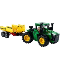 Imagine Lego Technic tractor John Deere 42136