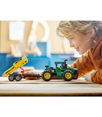 Imagine Lego Technic tractor John Deere 42136