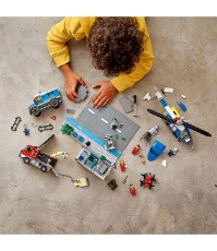 Imagine Lego City Politia in urmarire la Banca 60317