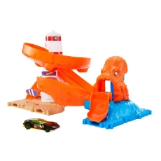 Imagine Hot Wheels City pista inamicilor Far