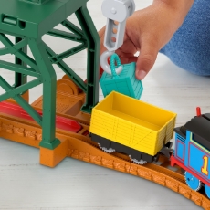 Imagine Thomas set de joaca cu locomotiva Cranky motorizata si accesorii