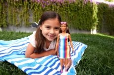 Imagine Barbie Travel papusa Barbie aniversare 50 de ani Malibu satena