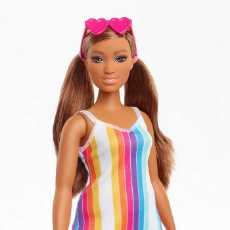 Imagine Barbie Travel papusa Barbie aniversare 50 de ani Malibu satena